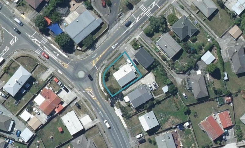 2 Omapere Street, Waitangirua, Porirua - Carousel 1