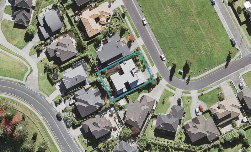 18 Newbury Place, Schnapper Rock, Auckland - Carousel 1