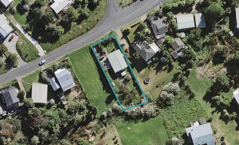 34 Hamilton Road, Surfdale, Waiheke Island - Carousel 1