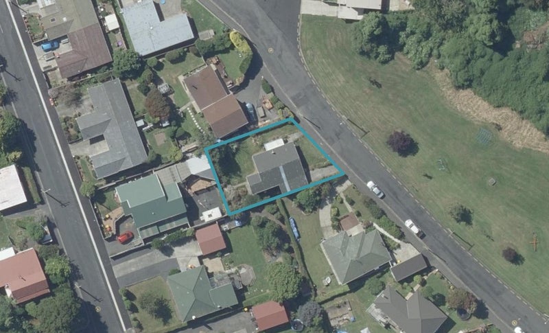 12 Matthew Street, Abbotsford, Dunedin - Carousel 1