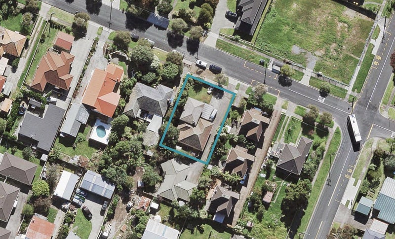 26 Miro Street, New Lynn, Auckland - Carousel 1