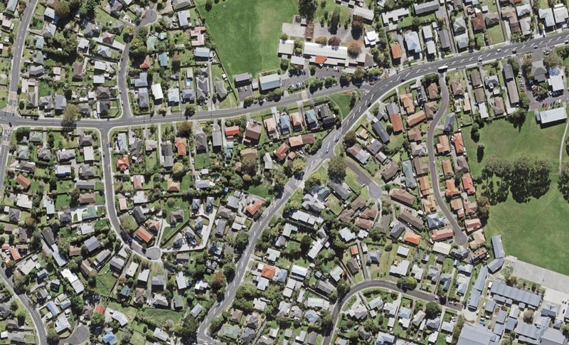 174 Edmonton Road, Te Atatu South, Auckland - Carousel 1