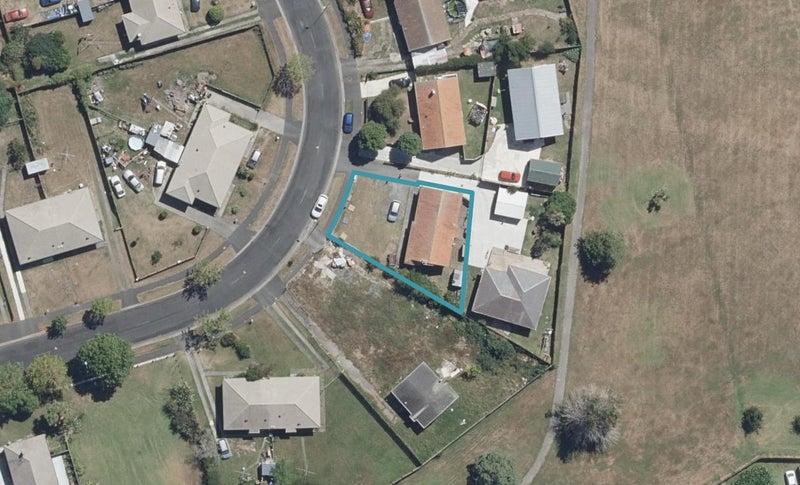 22 Sare Crescent, Fairfield, Hamilton - Carousel 1