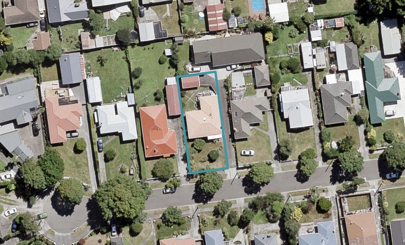 12 Hall Grove, Ebdentown, Upper Hutt - Carousel 1