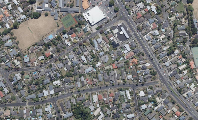 32 McCracken Avenue, Hillcrest, Hamilton - Carousel 1