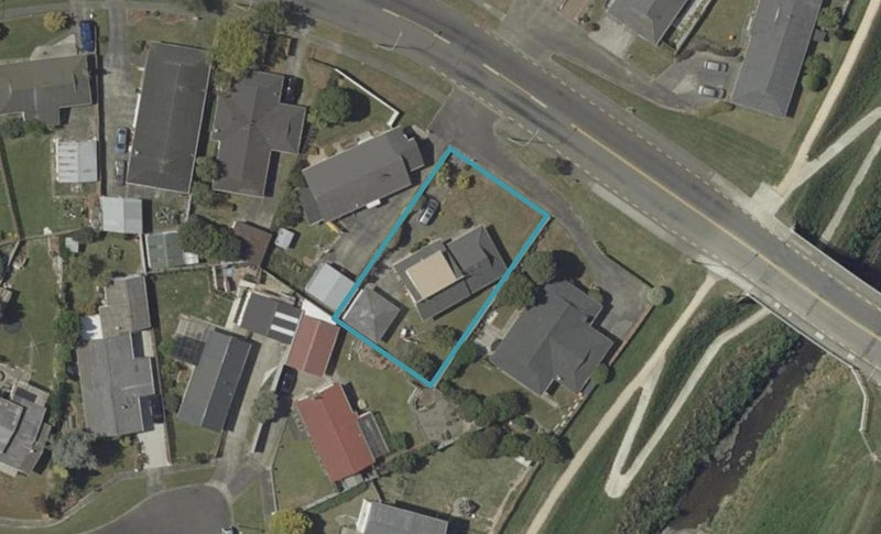 132 Benmore Avenue, Cloverlea, Palmerston North - Carousel 1