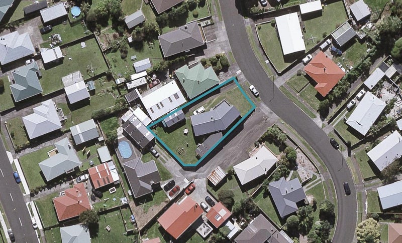 24 Clearmont Crescent, Blagdon, New Plymouth - Carousel 1