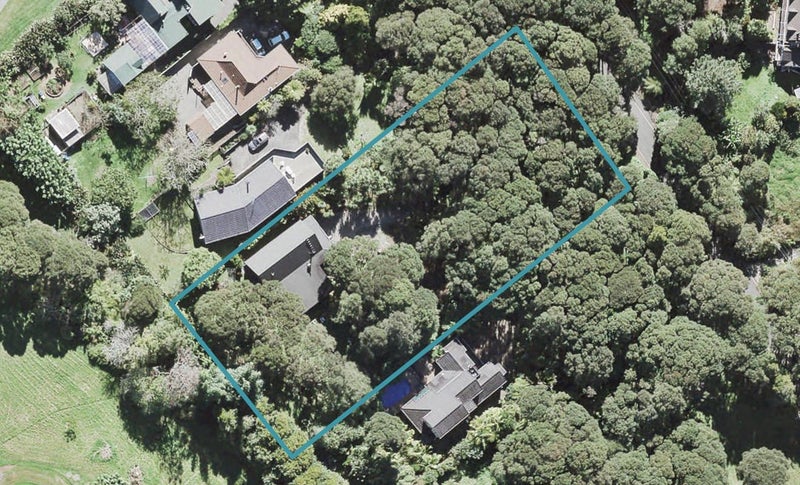 95 Grassmere Road, Henderson Valley, Auckland - Carousel 1