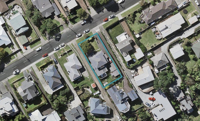 111 Norwood Road, Bayswater, Auckland - Carousel 1