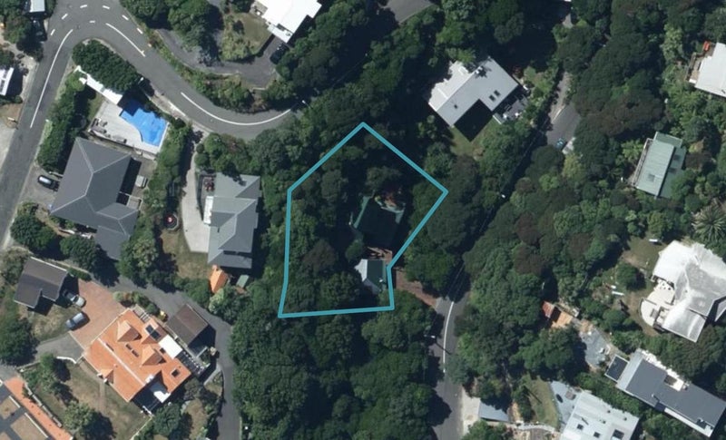 65 Motuhara Road, Plimmerton, Porirua - Carousel 1