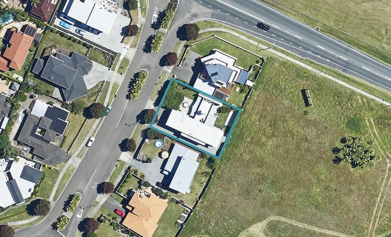 5 Bermuda Drive, Papamoa Beach, Papamoa - Carousel 1