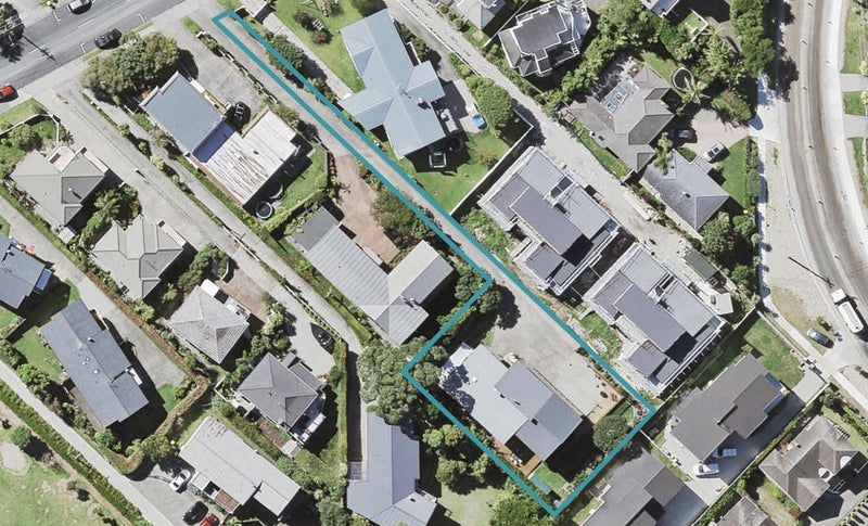 97A Aberdeen Road, Castor Bay, Auckland - Carousel 1