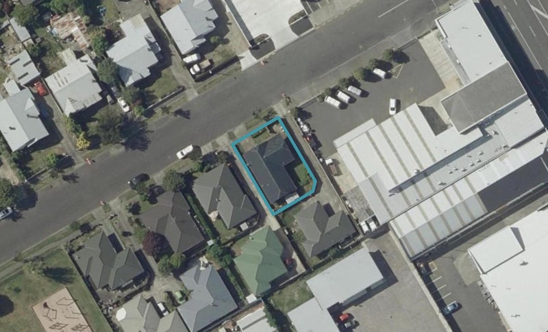 42 Beresford Street, Takaro, Palmerston North - Carousel 1