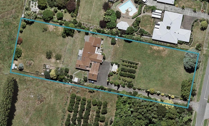 19 Jervois Road, Jervoistown, Napier - Carousel 1