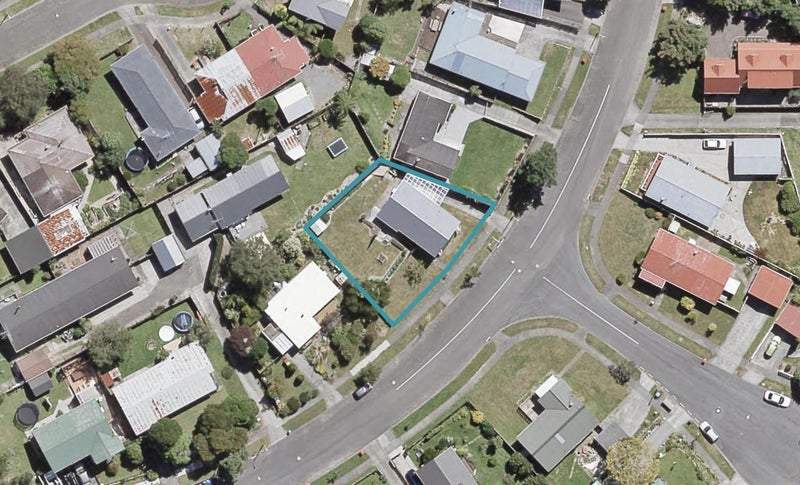 45 Larchmont Grove, Totara Park, Upper Hutt - Carousel 1