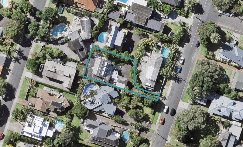 16 Tiri Road, Milford, Auckland - Carousel 1