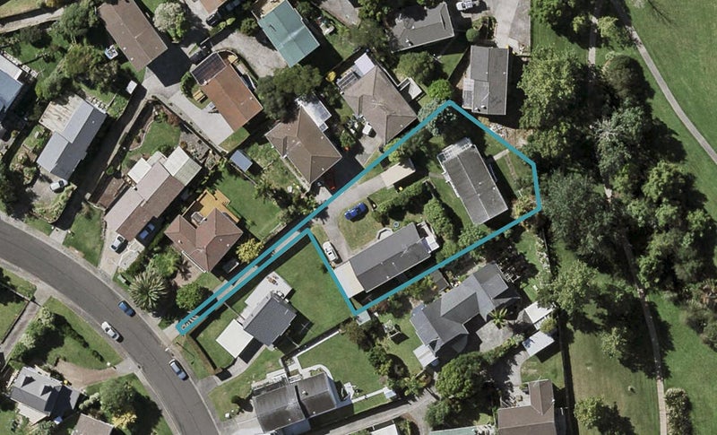 2/15 Tetrarch Place, Tōtara Vale, Auckland - Carousel 1