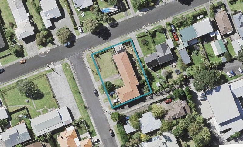 3/7 Westwell Road, Belmont, Auckland - Carousel 1