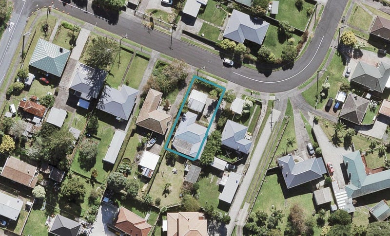 17 Beaubank Road, Kelston, Auckland - Carousel 1