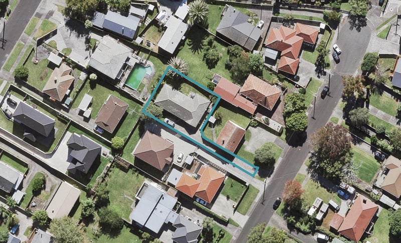 24A Humphrey Kemp Avenue, Henderson, Auckland - Carousel 1
