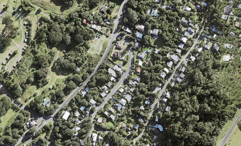7 Domain Crescent, Waimauku - Carousel 1