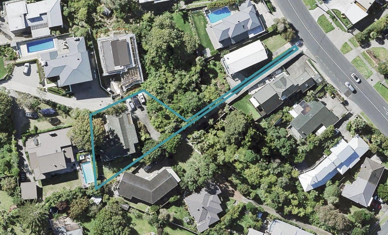 290 Beach Road, Campbells Bay, Auckland - Carousel 1