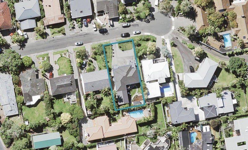 11 Red Bluff Rise, Campbells Bay, Auckland - Carousel 1