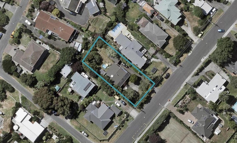 37 Golf Road, Paraparaumu Beach, Paraparaumu - Carousel 1