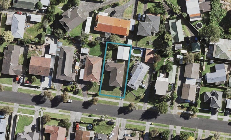 9 Waimai Avenue, Weymouth, Auckland - Carousel 1