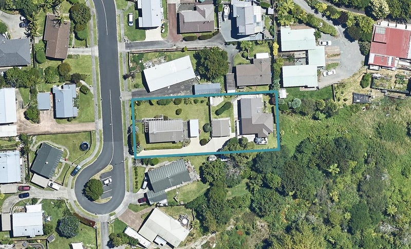 7B Ferndown Close, Brookfield, Tauranga - Carousel 1