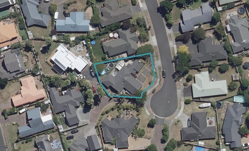 22 Fendalton Drive, Rototuna, Hamilton - Carousel 1