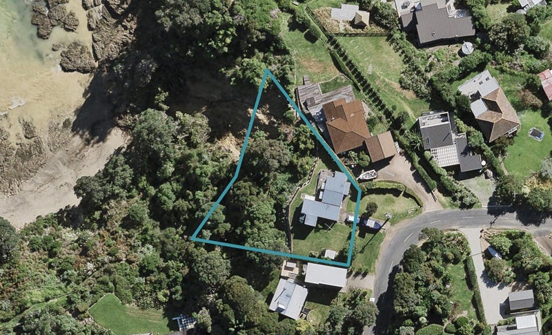 64 Coromandel Road, Oneroa, Waiheke Island - Carousel 1