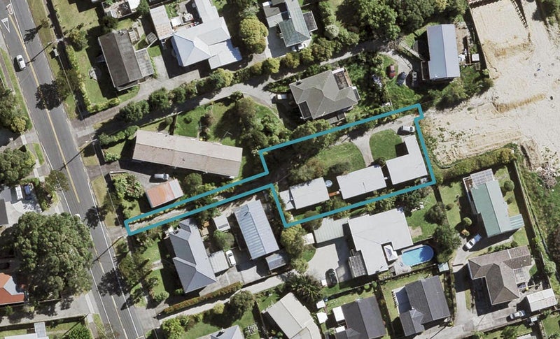 2/60A View Road, Henderson, Auckland - Carousel 1