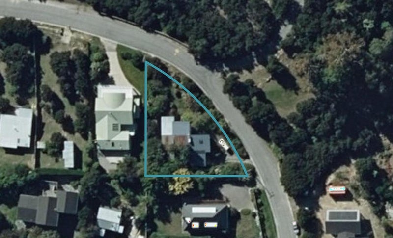 56 Flora Dora Parade, Lake Hāwea - Carousel 1