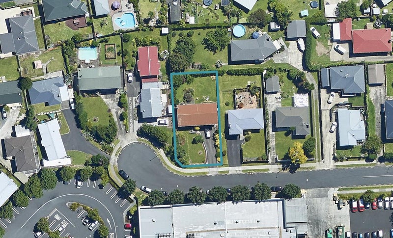 11 Glenfield Place, Brookfield, Tauranga - Carousel 1