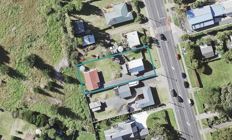 12 Wakelin Road, Beachlands, Auckland - Carousel 1