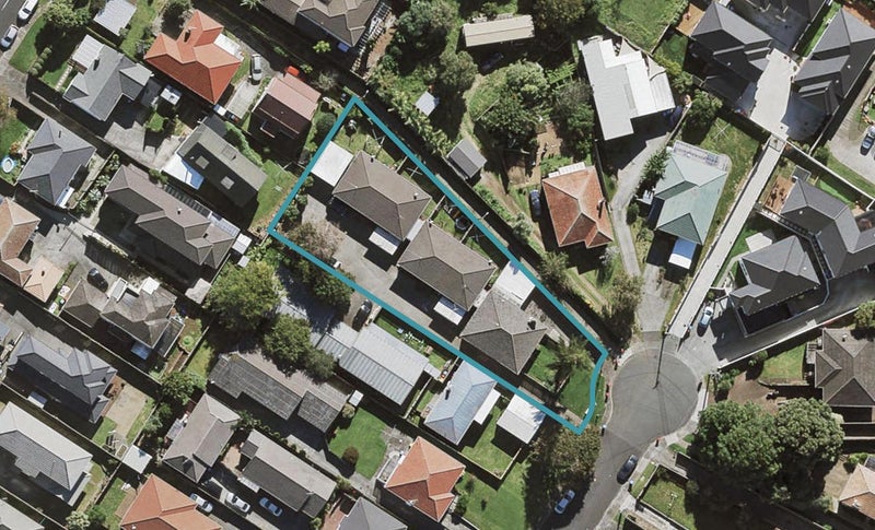 18 Clinker Street, Three Kings, Auckland - Carousel 1