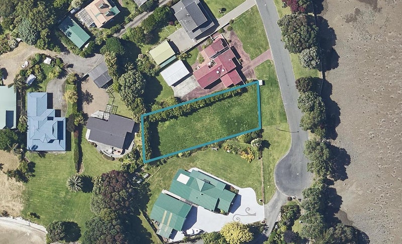 7 Waione Avenue, Athenree, Waihi Beach - Carousel 1