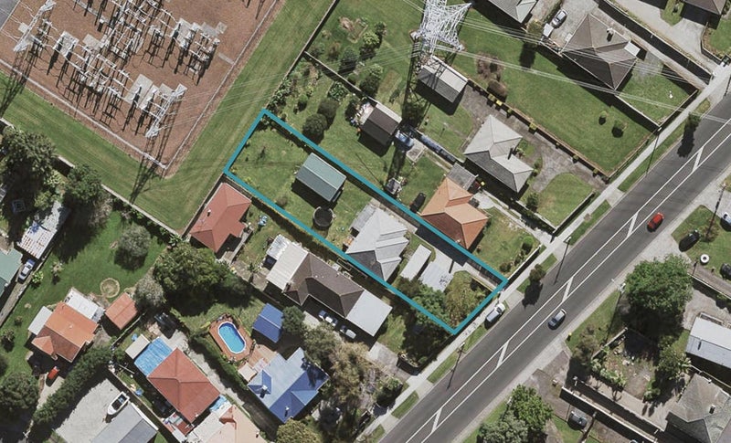313 Massey Road, Mangere East, Auckland - Carousel 1