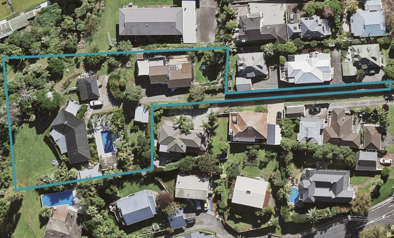 2/14 Church Street, Northcote Point, Auckland - Carousel 1