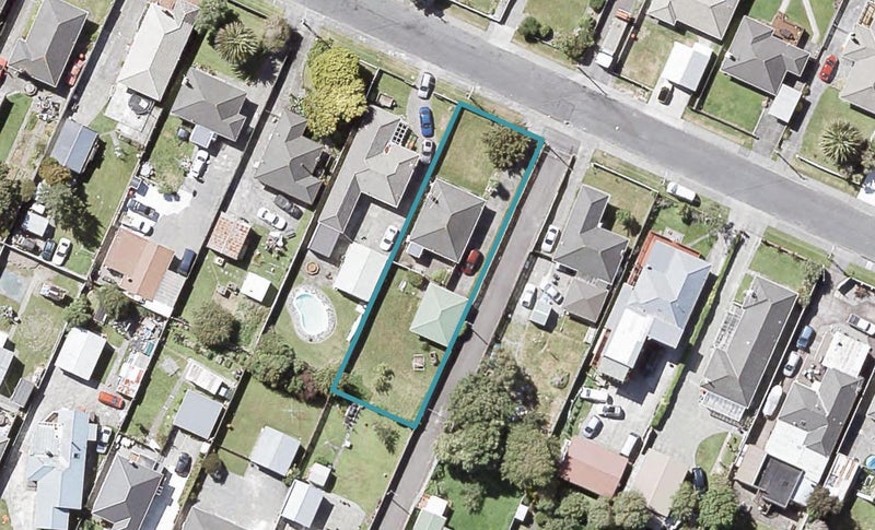 18 Hinau Grove, Wainuiomata, Lower Hutt - Carousel 1