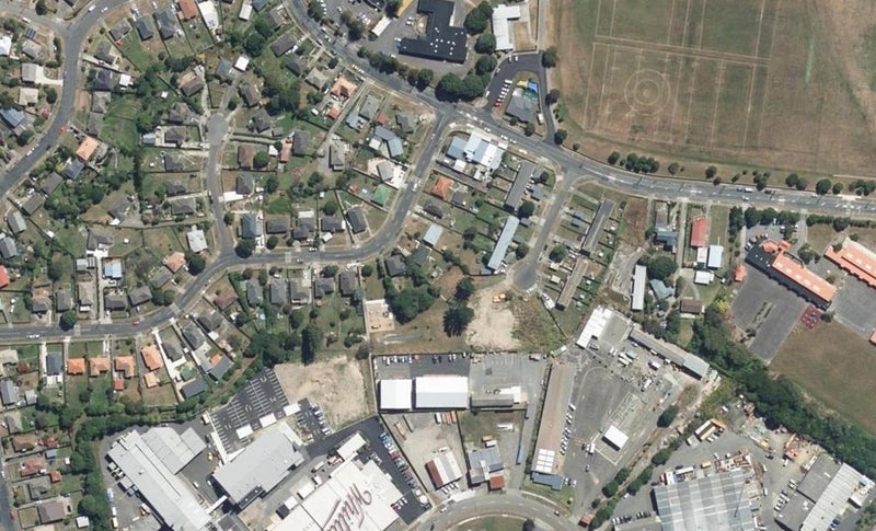 17 Kahika Grove, ELSDON, PORIRUA - Carousel 1