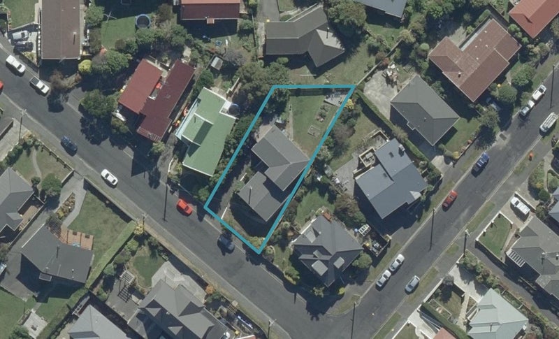 4 Scobie Road, Waverley, Dunedin - Carousel 1