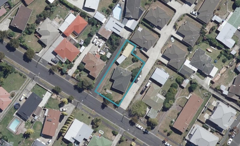 12 Yorkshire Road, Silverdale, Hamilton - Carousel 1