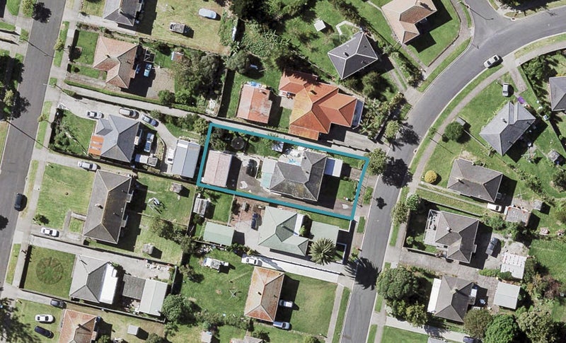 22 Evandale Street, Glen Innes, Auckland - Carousel 1