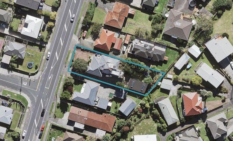 183 Te Atatu Road, Te Atatu South, Auckland - Carousel 1