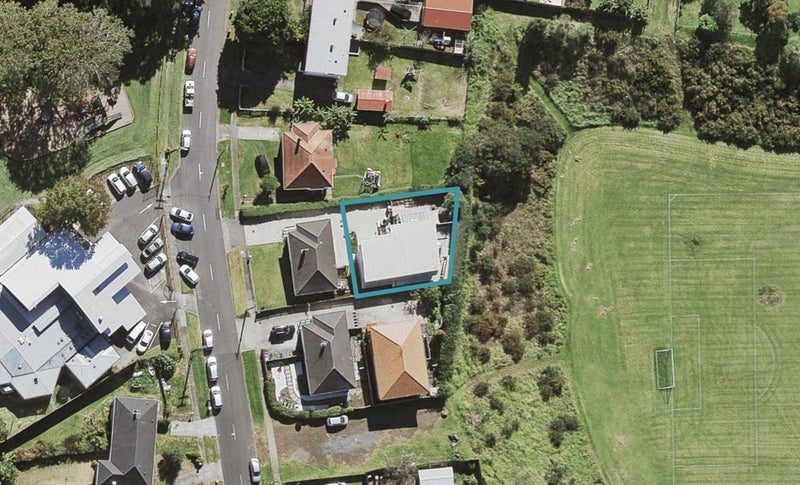 33A Smallfield Avenue, Mount Roskill, Auckland - Carousel 1