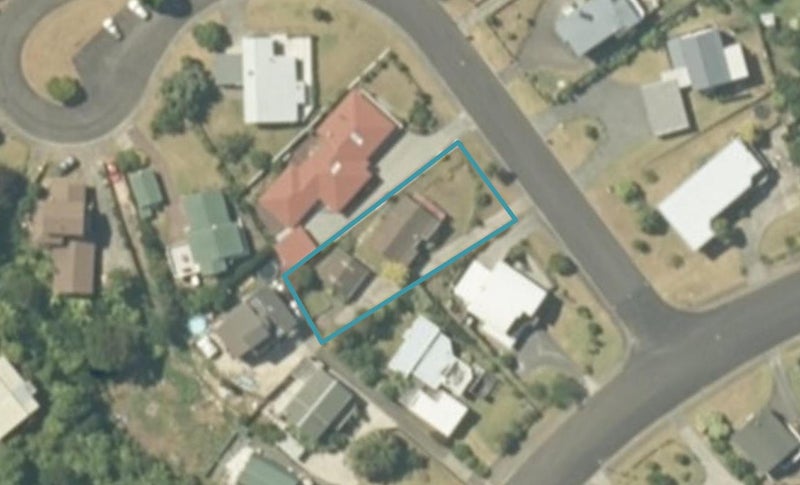 100 Chevron Crescent, Whangamatā - Carousel 1