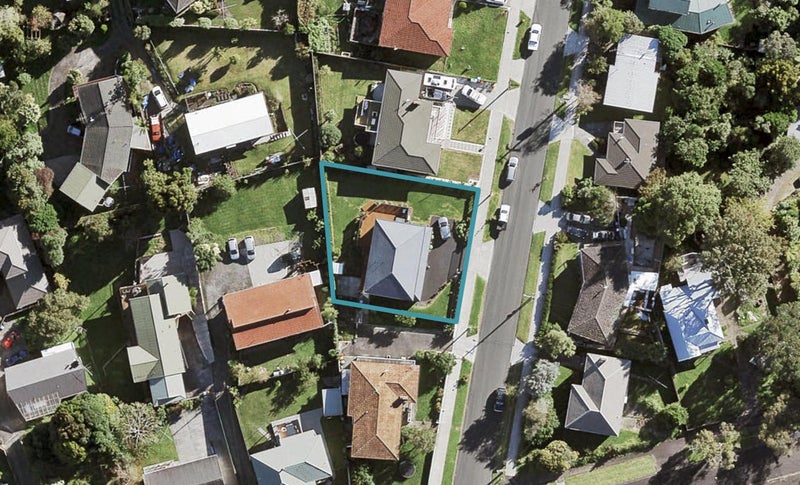 201 Methuen Road, New Windsor, Auckland - Carousel 1
