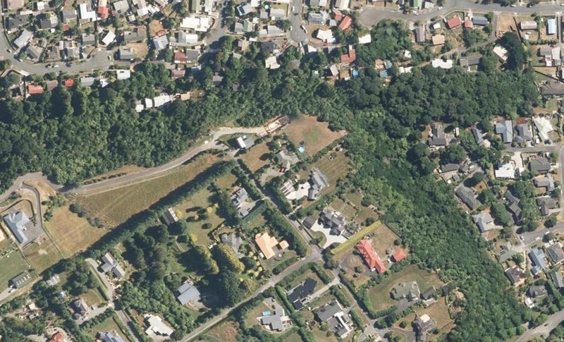 36 Emerald Hill Drive, Birchville, Upper Hutt - Carousel 1